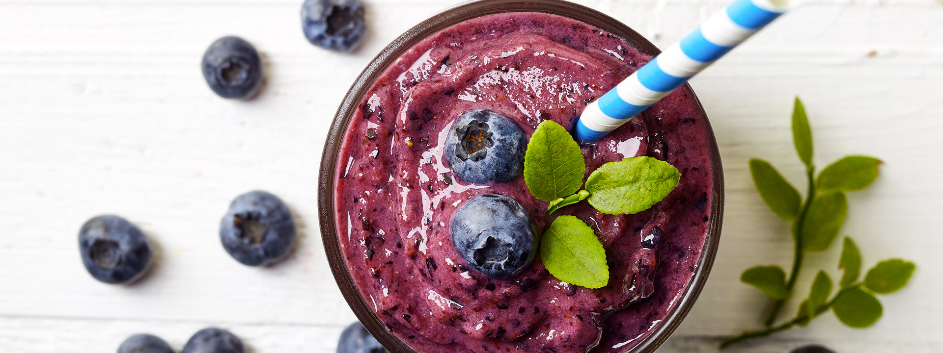 Recipe: Blueberry and Kiwifruit Smoothie Awesomeness!